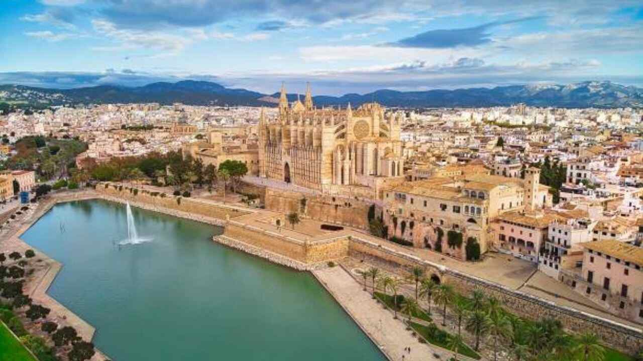 Vueling Mallorca Office